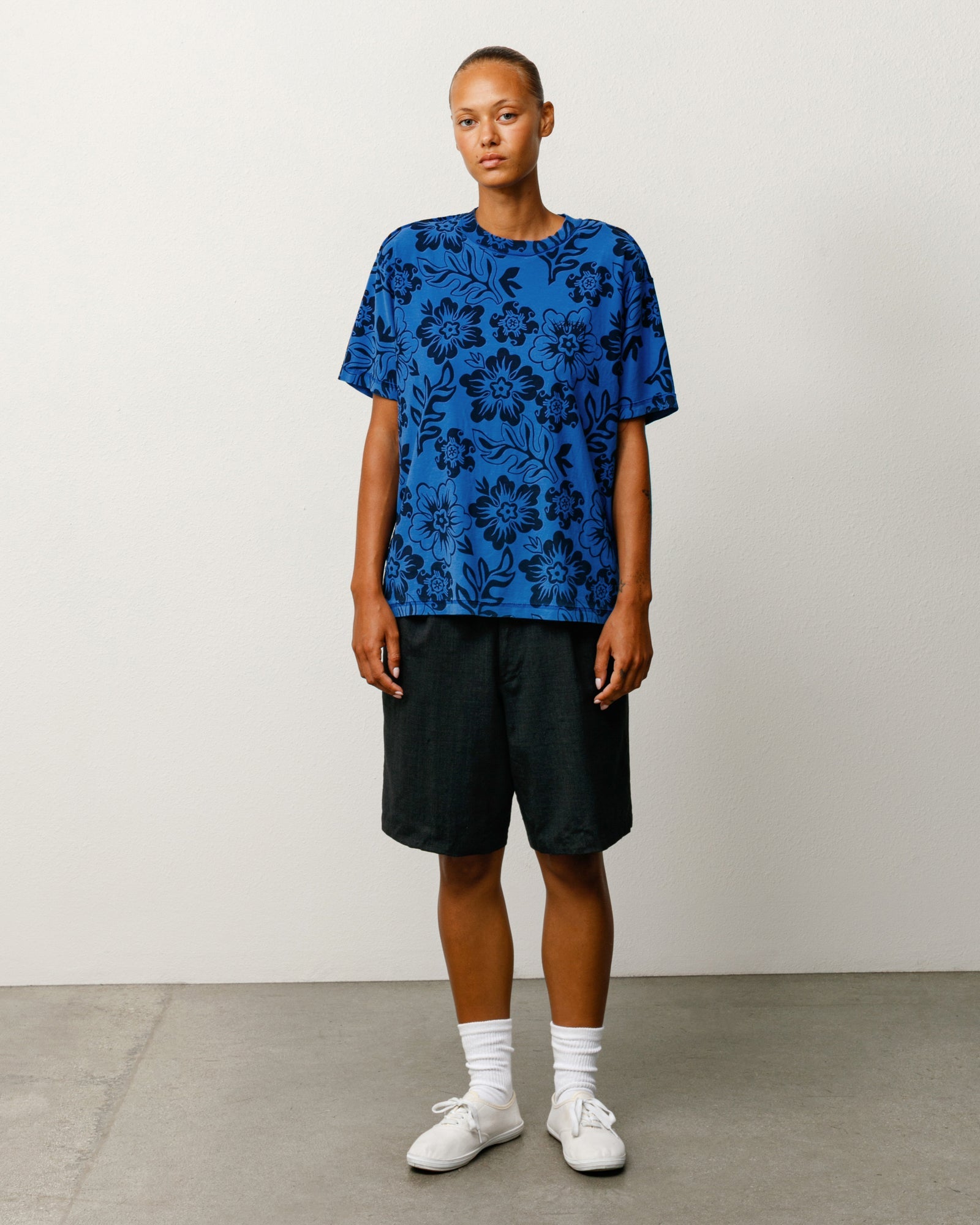 LAZY FLORAL TEE